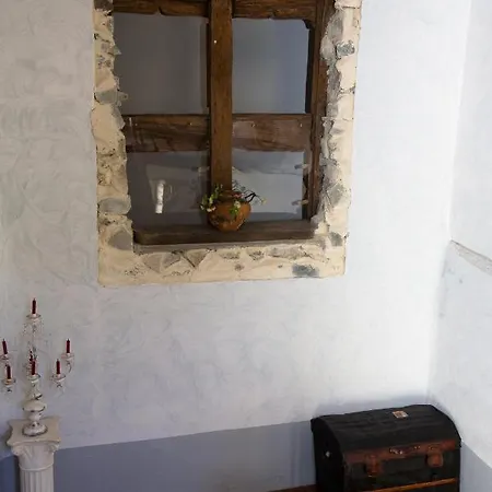 Bed & Breakfast La Caverie De Peyroux A