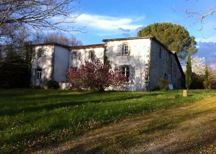La Caverie De Peyroux A Panzió
