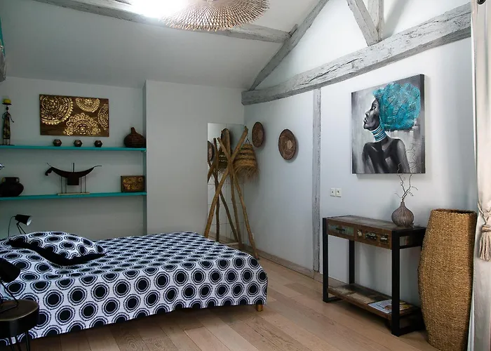 La Caverie De Peyroux A